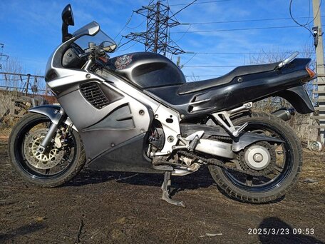 1997 Honda VFR 750, серебристый, 411111 рублей, вид 5