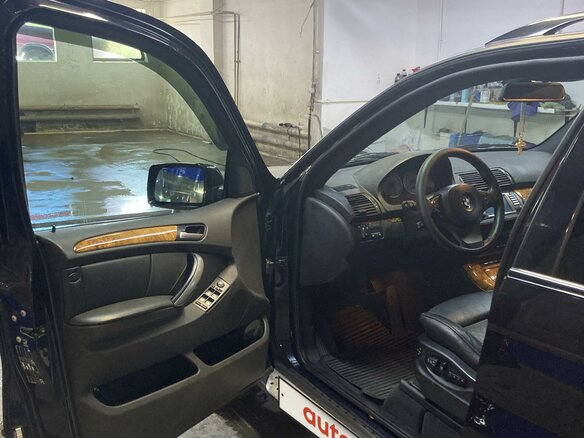 2003 BMW X5 4.6is I (E53), чёрный, 1750000 рублей - вид 12