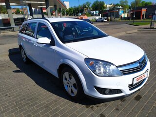 2009 Opel Astra H Рестайлинг, белый, 590999 рублей, вид 1
