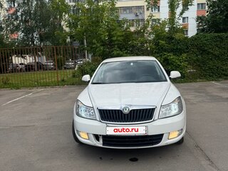 2011 Skoda Octavia DSG7 II (A5) Рестайлинг, белый, 700000 рублей, вид 4