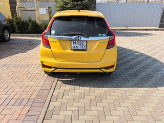 2018 Honda Fit III Рестайлинг, жёлтый, 1500000 рублей, вид 5