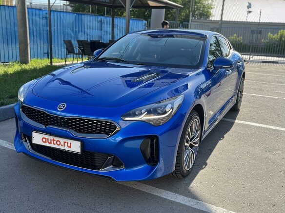 2018 Kia Stinger I, синий, 2100000 рублей