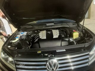 2016 Volkswagen Touareg II Рестайлинг, чёрный, 4200000 рублей, вид 2