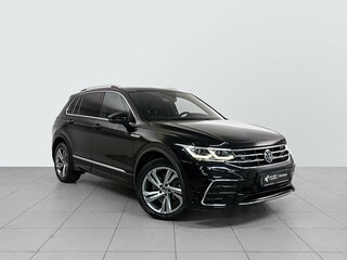 2021 Volkswagen Tiguan II Рестайлинг, чёрный, 4225000 рублей, вид 3