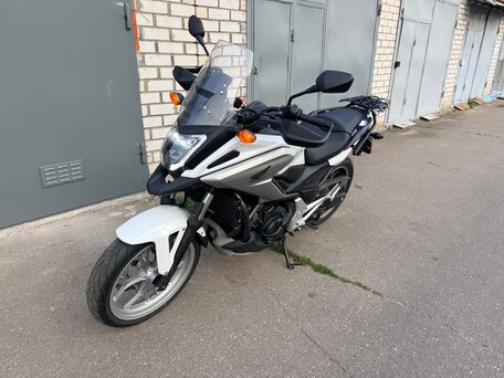 2016 Honda NC 750X, белый, 550000 рублей, вид 2