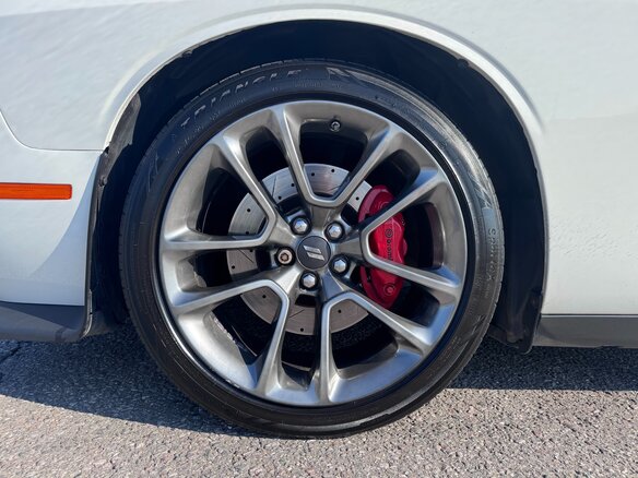 2019 Dodge Challenger R__T III Рестайлинг 2, белый, 5000000 рублей - вид 7