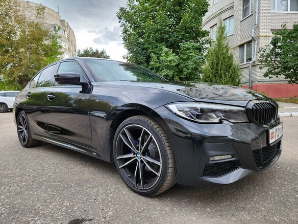 2020 BMW 3 серии 320i xDrive VII (G2x), чёрный, 4499000 рублей - вид 2