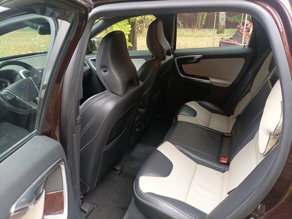 2014 Volvo XC60 I Рестайлинг, коричневый, 2200000 рублей - вид 10