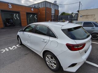 2022 Kia Ceed III Рестайлинг, белый, 1690000 рублей, вид 4