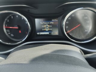 2021 Chevrolet Tracker IV, серый, 1740000 рублей, вид 4