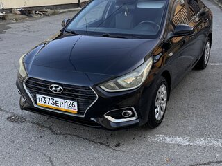 2018 Hyundai Solaris II, чёрный, 995000 рублей, вид 1