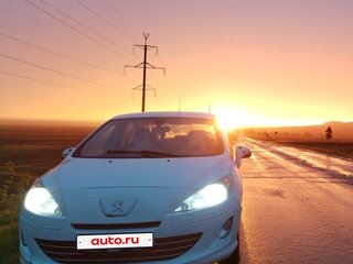 2013 Peugeot 408 I, белый, 430000 рублей, вид 2