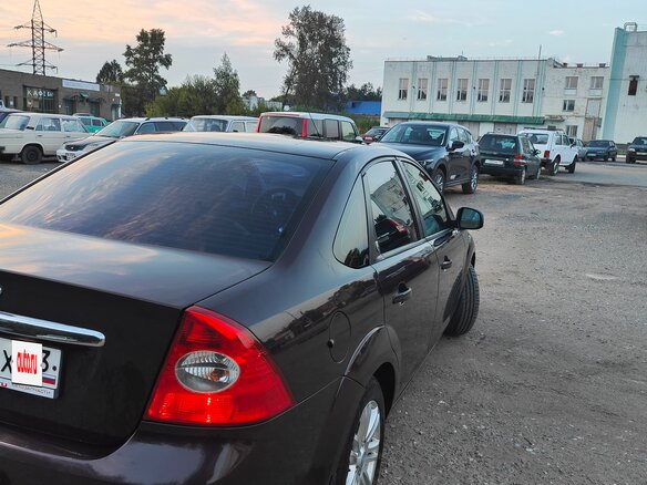 2008 Ford Focus II Рестайлинг, фиолетовый - вид 4
