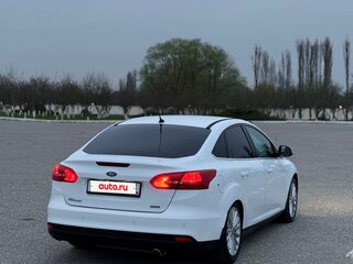 2015 Ford Focus III Рестайлинг, белый, 1210000 рублей, вид 3