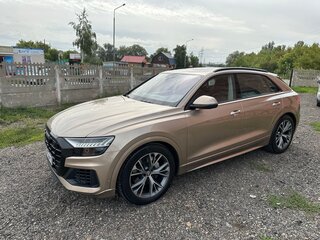 2019 Audi Q8 55 TFSI I (4M), бежевый, 7100000 рублей, вид 3