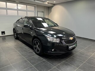 2011 Chevrolet Cruze I, чёрный, 705000 рублей, вид 3