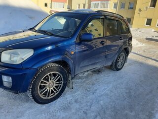 2000 Toyota RAV4 II (XA20), синий, 700000 рублей, вид 3