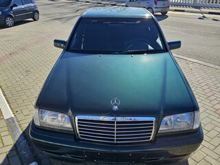 1998 Mercedes-Benz C-Класс 180 I (W202) Рестайлинг, зелёный, 2000000 рублей, вид 1