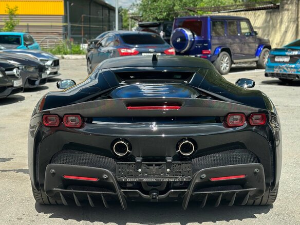 2021 Ferrari SF90 Stradale, чёрный, 34476000 рублей - вид 18