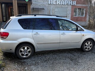 2001 Toyota Avensis Verso I, серебристый, 450000 рублей, вид 1