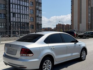 2019 Volkswagen Polo V Рестайлинг, серебристый, 1390000 рублей, вид 4