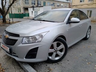 2013 Chevrolet Cruze I Рестайлинг, серебристый, 750000 рублей, вид 1