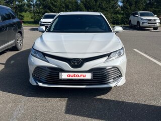 2020 Toyota Camry VIII (XV70), белый, 3550000 рублей, вид 3