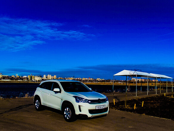 2012 Citroen C4 Aircross, белый, 895000 рублей - вид 5