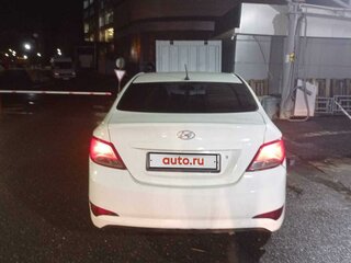 2015 Hyundai Solaris I Рестайлинг, белый, 680000 рублей, вид 3