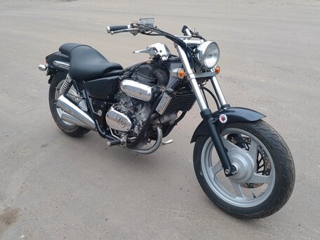 1997 Honda Magna, чёрный, 189000 рублей, вид 2