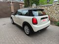 2020 Mini Hatch Cooper III (F55/F56) Рестайлинг, бежевый, 2350000 рублей - вид 2