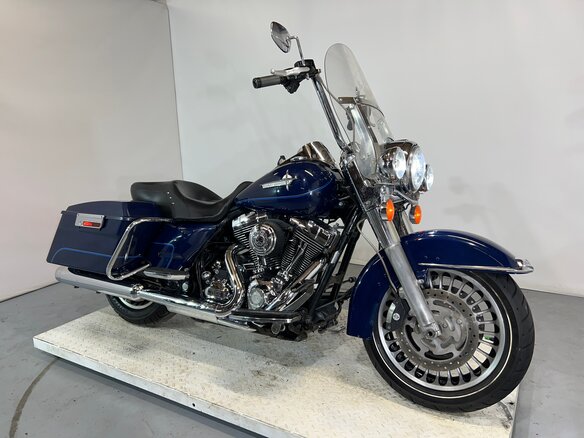 2010 Harley-Davidson Road King, синий, 610000 рублей - вид 5