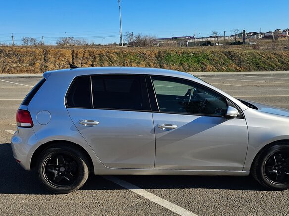 2009 Volkswagen Golf VI, серебристый, 825000 рублей - вид 4