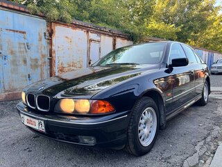 1998 BMW 5 серии 520i IV (E39), чёрный, 4500000 рублей, вид 1