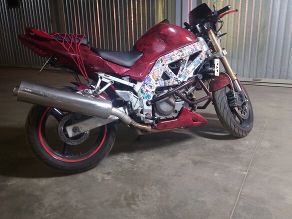 2004 Suzuki SV 650, пурпурный - вид 1