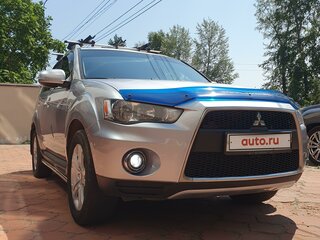 2010 Mitsubishi Outlander II Рестайлинг, серебристый, 1450000 рублей, вид 4