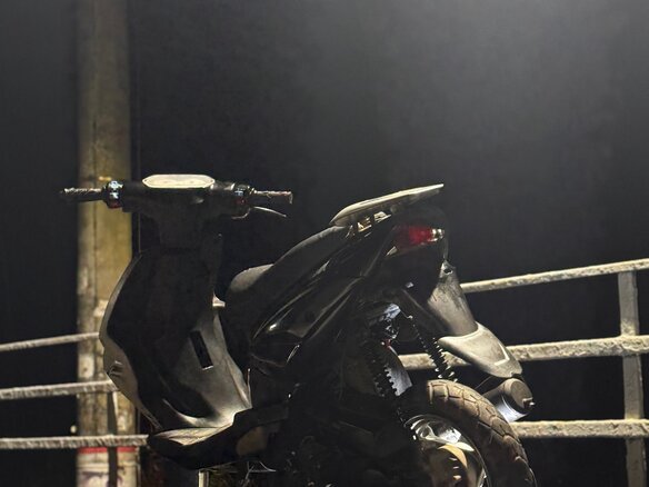 2023 Yamaha Aerox 50, серый, 25000 рублей - вид 2
