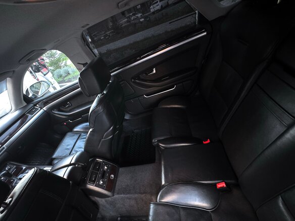2007 Audi A8 Long II (D3) Рестайлинг 2, серебристый, 1100000 рублей - вид 21
