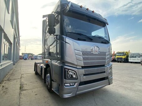 2024 FAW JH6, серый, 6900000 рублей, вид 2