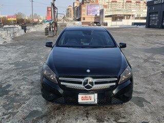 2013 Mercedes-Benz A-Класс 180 III (W176), чёрный, 1450000 рублей, вид 2