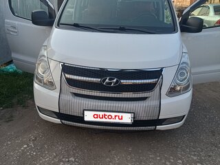 2011 Hyundai H-1 5-speed II, белый, 1990000 рублей, вид 1