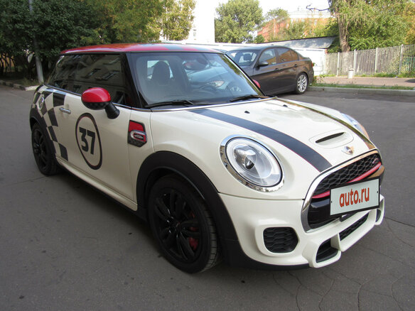 2016 Mini Hatch JCW III (F55/F56), белый