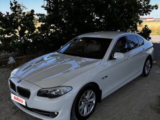2010 BMW 5 серии 528i VI (F10/F11/F07), белый, 1500000 рублей, вид 1