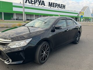 2015 Toyota Camry VII (XV50) Рестайлинг, чёрный, 2000000 рублей, вид 4