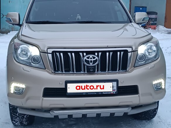 2010 Toyota Land Cruiser Prado 150 Series, золотистый, 2740000 рублей - вид 1