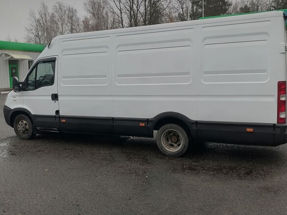 2009 Iveco Daily, белый, 850000 рублей - вид 2