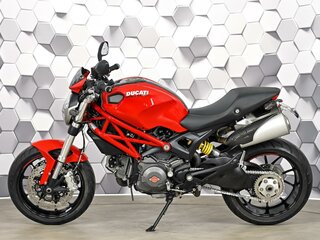 2011 Ducati Monster 796, красный, 595000 рублей, вид 4