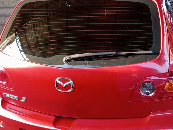 2004 Mazda 3 I (BK), красный, 450000 рублей - вид 2