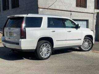 2018 Cadillac Escalade IV, белый, 4950000 рублей, вид 3