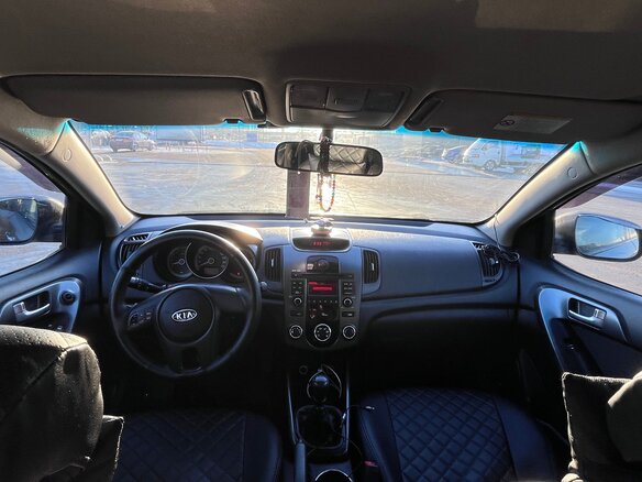 2011 Kia Cerato 5-speed II, серый, 920000 рублей - вид 13